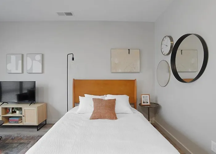 Cozysuites Stylish Sdo, Lawrenceville Apartment Pittsburgh