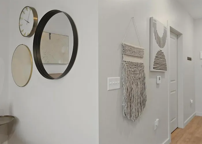 Cozysuites Stylish Sdo, Lawrenceville *