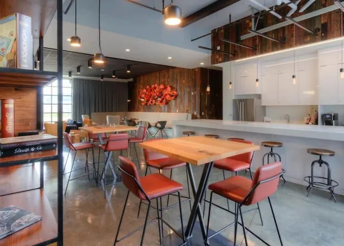 Cozysuites Stylish Sdo, Lawrenceville *